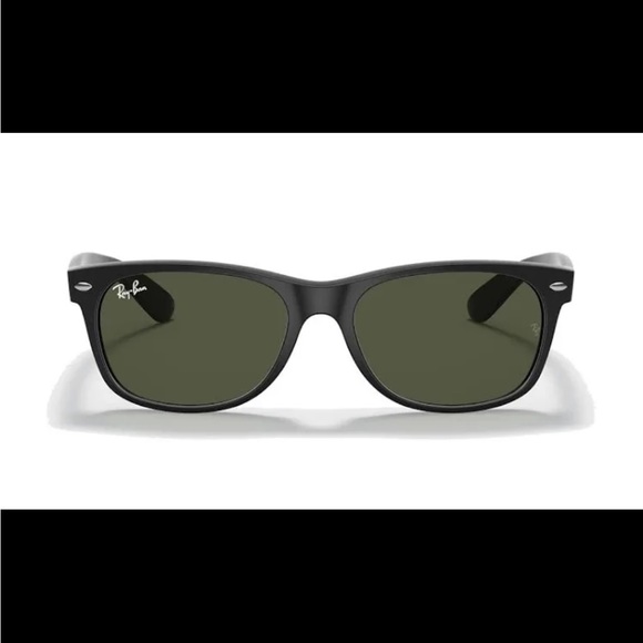 Ray-Ban RB2132 New Wayfarer Color Mix Sunglasses Black/Green